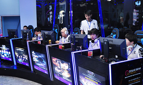 納格爾斯曼 納格爾斯曼