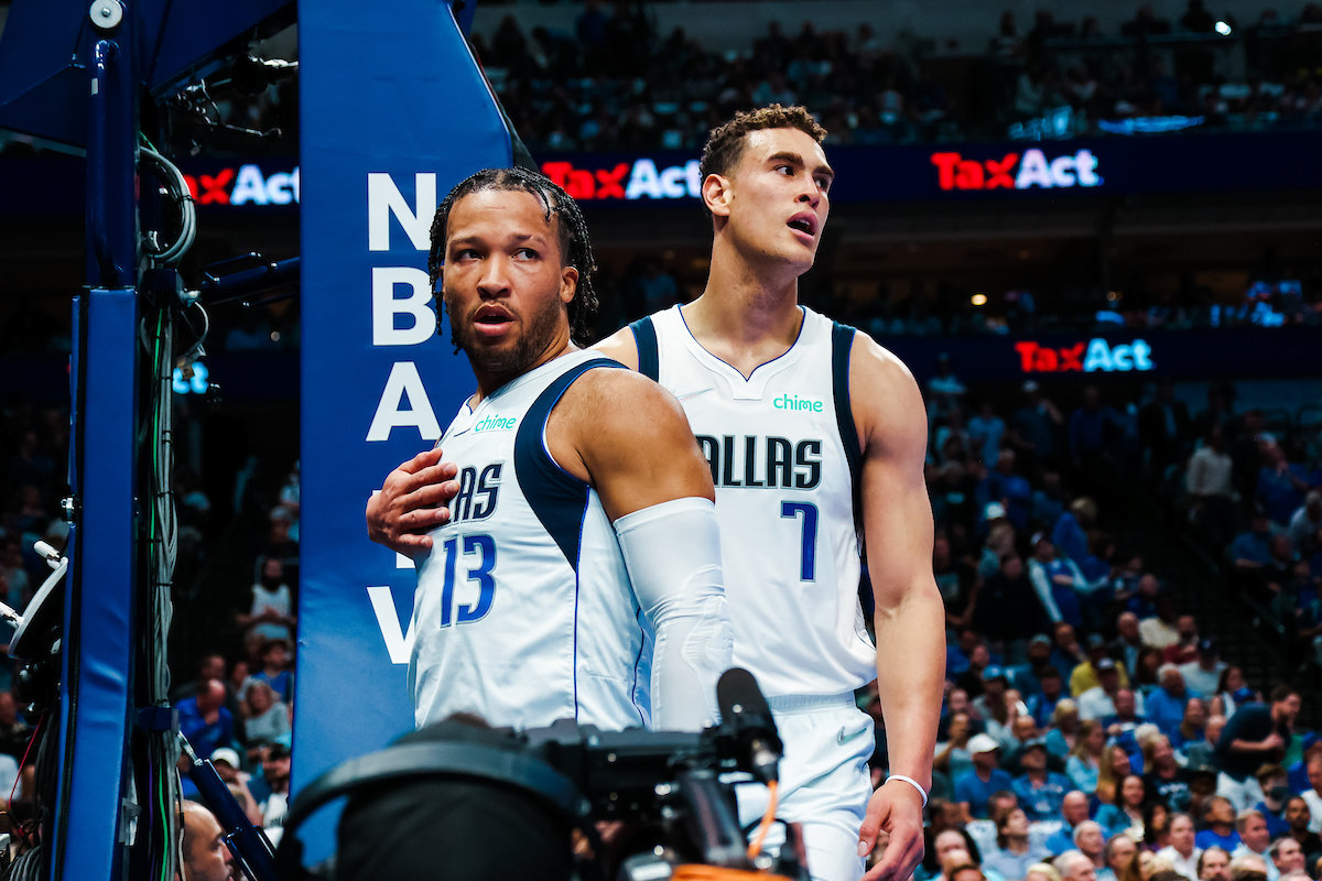 背后的现实 背后的现实